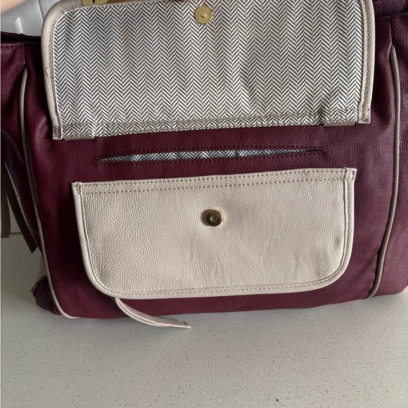 Steve Madden Large Embossed Satchel Handbag Hobo Purse Burgundy and Beige - Picture 5 of 12